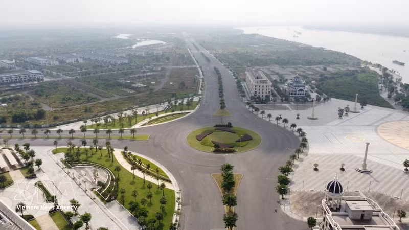 Se prevé que el eje económico del corredor del río Dong Nai, junto con la Zona de Libre Comercio y el Área Urbana del Aeropuerto, se convierta en un nuevo polo de crecimiento para Dong Nai. (Foto: VNA)