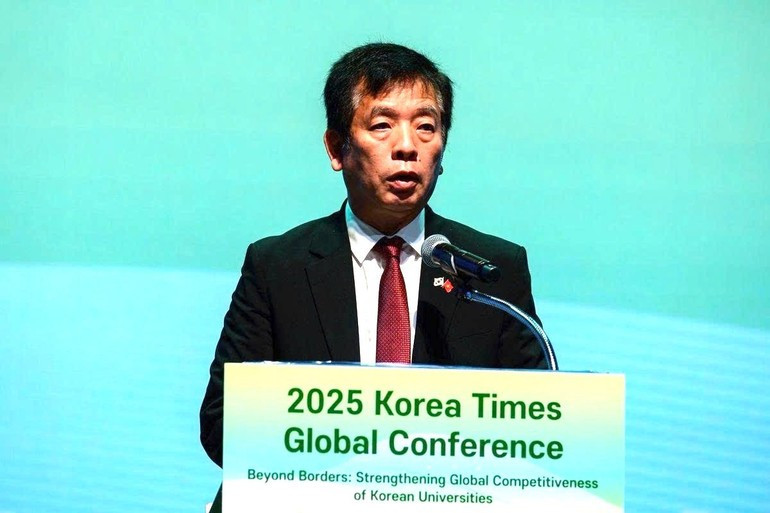 El embajador de Vietnam en Corea del Sur, Vu Ho, interviene en el evento. (Foto: The Korea Times)