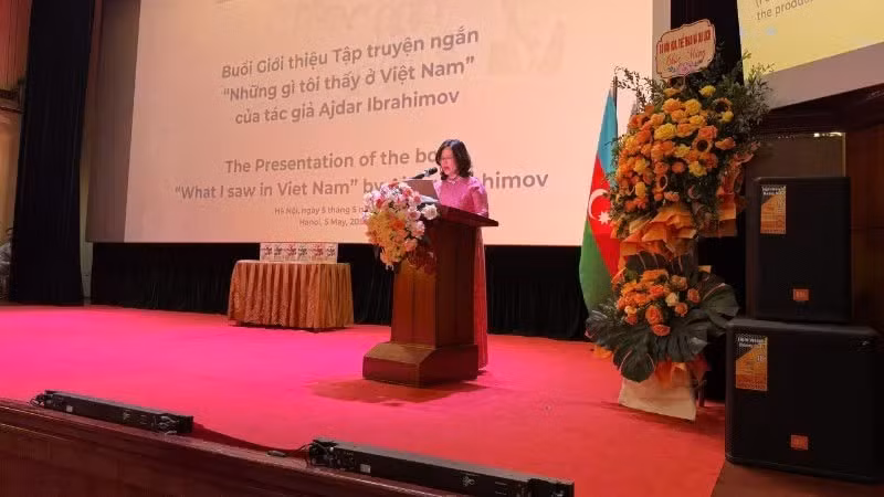 Le Thi Ha, directora del Instituto de Cine de Vietnam, interviene en el acto. (Foto: Nhan Dan)