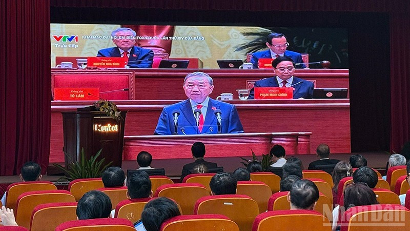 En la sesión. (Foto: Nhan Dan)