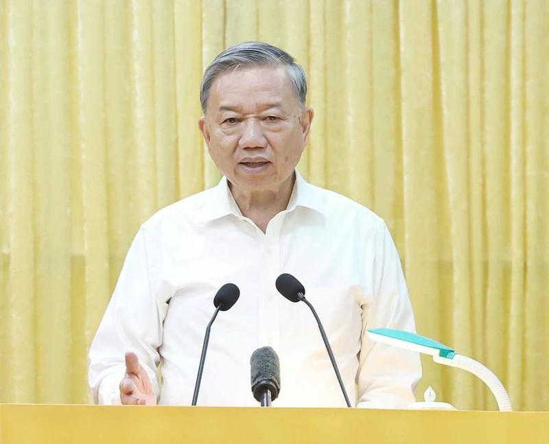 El secretario general del Partido Comunista de Vietnam, To Lam, habla en la reunión. (Fotografía: VNA)