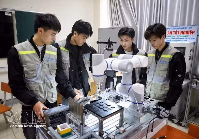 El Centro Nacional de Innovación lanza el programa Vietnam Al Hacks. (Foto: VNA)