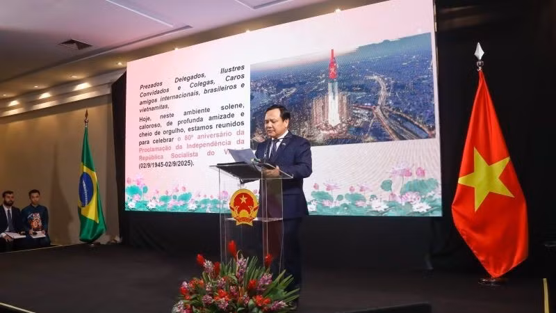 El embajador de Vietnam en Brasil, Bui Van Nghi, habla en el evento. (Foto: Embajada de Vietnam en Brasil)