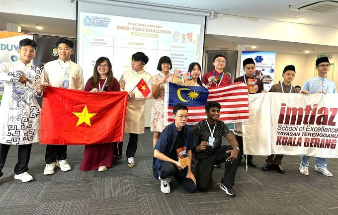 Los equipos ganadores del apartado Inno-Tech Secondary. (Foto: sggp.org.vn)