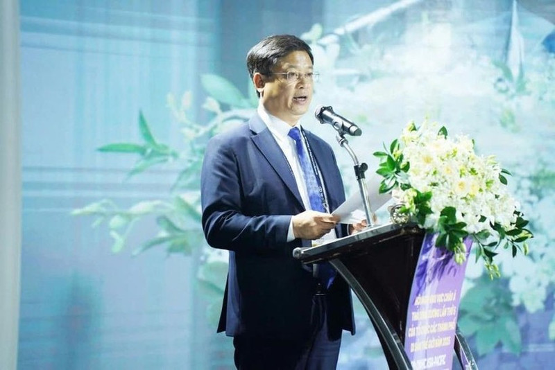 El vicepresidente permanente del Comité Popular de Hue, Nguyen Thanh Binh, habla en la cita. (Foto: VNA)