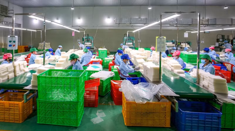 El papel de arroz de Tan Nhien cuenta con la certificación Halal JAKIM, cumpliendo estrictamente con las normas de la Sharia en cuanto a materias primas, procesos de producción y control de calidad.