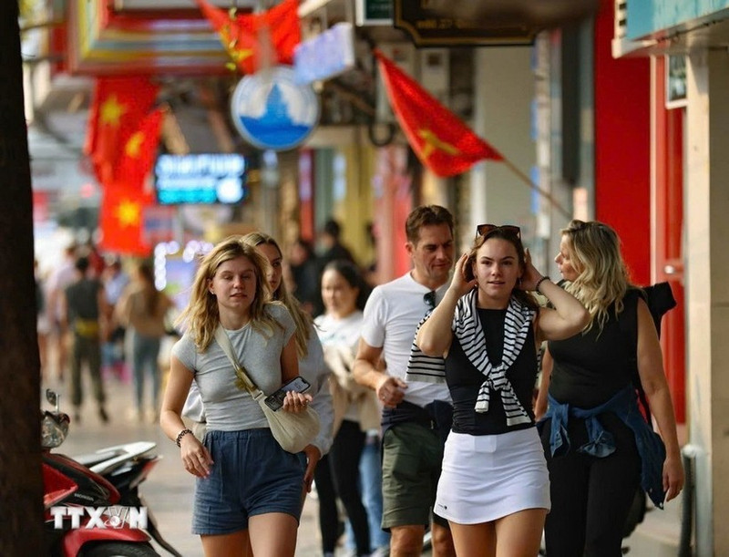 Vietnam recibe a 15,4 millones de turistas internacionales en los primeros nueve meses de 2025. (Foto: VNA)