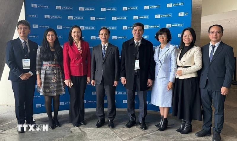 La delegación de Vietnam en la reunión 222 de la Unesco. (Foto: VNA)