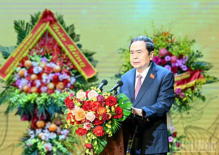 El presidente de la Asamblea Nacional de Vietnam, Tran Thanh Man, interviene en la cita. (Foto: Nhan Dan)