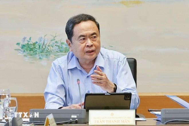 El presidente de la Asamblea Nacional de Vietnam, Tran Thanh Man, interviene en el debate. (Foto: VNA)
