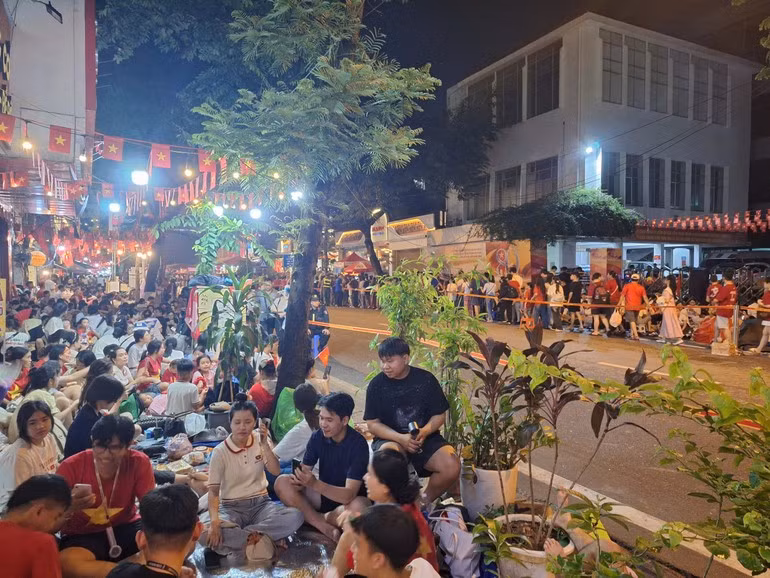 Otro rincón en la calle de Le Duan.