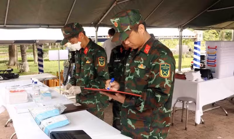 El proceso de recogida de restos de mártires no identificados se lleva a cabo de forma rigurosa, científica y con absoluta seguridad. (Foto: VNA)