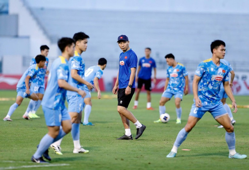La VFF anunció la lista de los jugadores que integrarán la selección nacional sub-22 de Vietnam para el torneo de fútbol masculino de los SEA Games 33. (Foto: VNA)