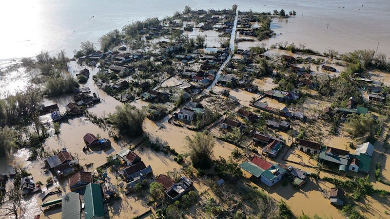 La comuna de Nghi Xuan, en la provincia central de Ha Tinh, queda sumergida por las inundaciones. (Foto: VNA) 
