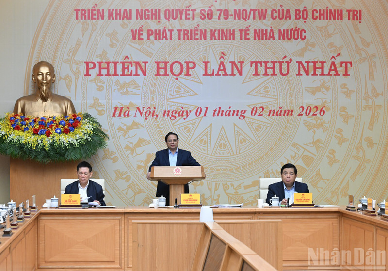 El primer ministro de Vietnam, Pham Minh Chinh, interviene en la sesión.