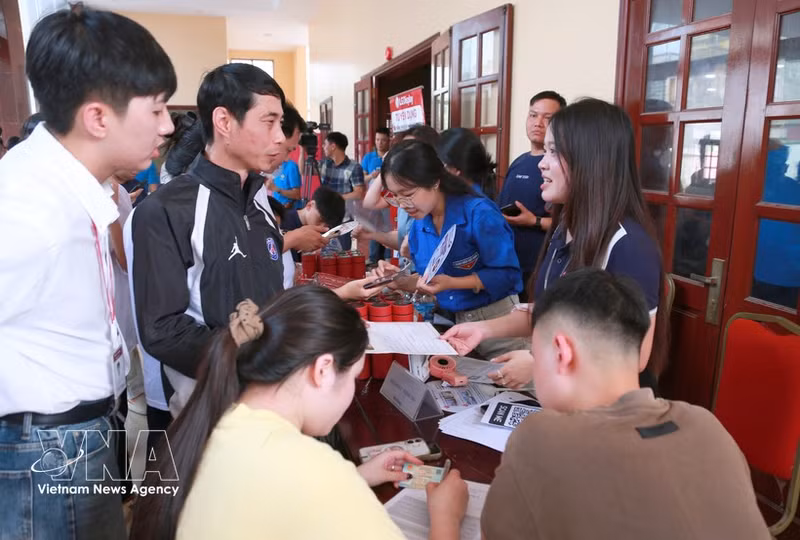 Hasta junio de 2026, Vietnam contaba con 499 empresas autorizadas para prestar servicios de empleo en el extranjero. (Foto: VNA)
