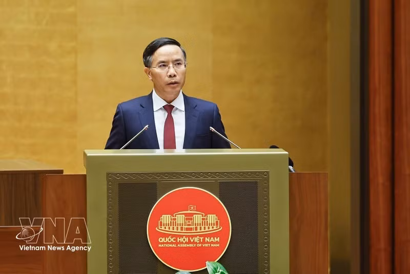 El gobernador del Banco Estatal de Vietnam, Pham Duc An, habla en el simposio. (Foto: VNA)