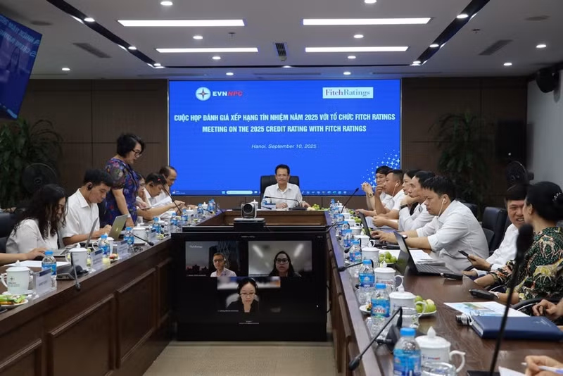 Nguyen Duc Thien, director general de EVNNPC, en la reunión. (Foto: npc.com.vn)