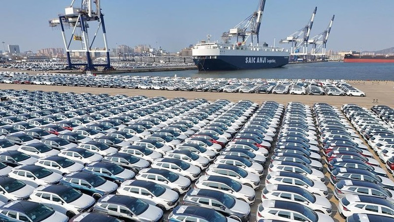 Un lote de autos para la exportación en la provincia china de Shandong. (Fotografía: Xinhua)