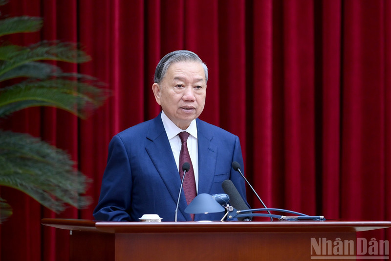 El secretario general del Partido Comunista de Vietnam, To Lam, interviene en la sesión. (Foto: Nhan Dan)