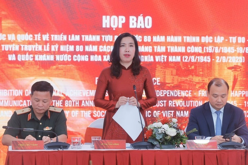 La viceministra de Relaciones Exteriores vietnamita Le Thi Thu Hang en la rueda de prensa. (Foto: VNA)