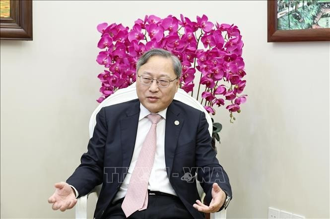Zhang Jianguo, ex director de la Sección de Europa Occidental del Departamento de Enlace de Relaciones Exteriores del Partido Comunista de China. (Foto: VNA)