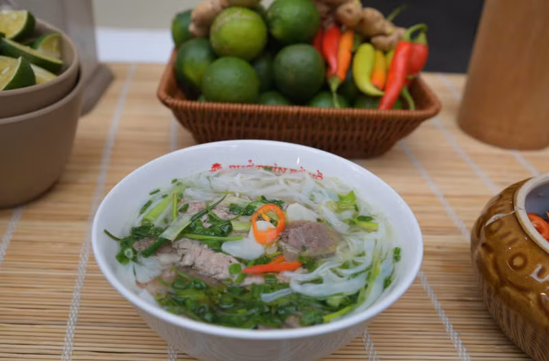 El “pho” (sopa de fideos de arroz) con carne de res al estilo de Hanói. (Foto: Servicio de Cultura y Deportes de Hanói)