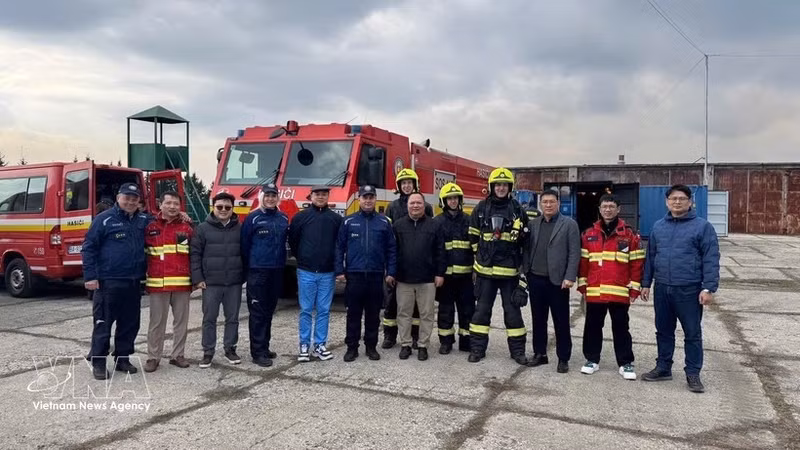 La delegación vietnamita en Eslovaquia. (Foto: VNA)