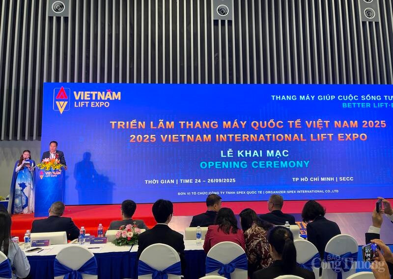 Vista de la ceremonia inaugural del evento. (Foto: congthuong.vn)
