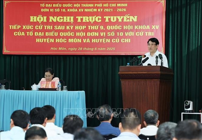 El presidente de Vietnam, Luong Cuong, interviene en la reunión. (Fotografía: VNA)