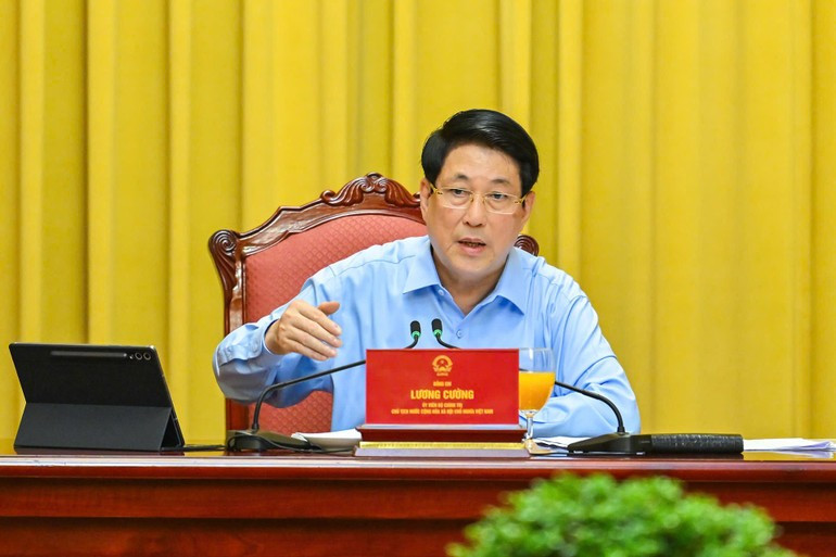 El presidente de Vietnam, Luong Cuong, habla en la reunión. (Foto: Nhan Dan)