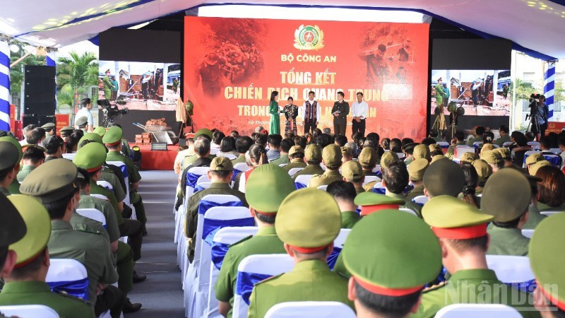 Escena de la ceremonia. (Foto: Nhan Dan)