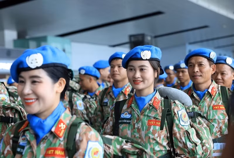 El Equipo de ingenieros número 4 de Vietnam parte hacia Abyei para cumplir con su misión de mantenimiento de la paz. (Foto: VNA)