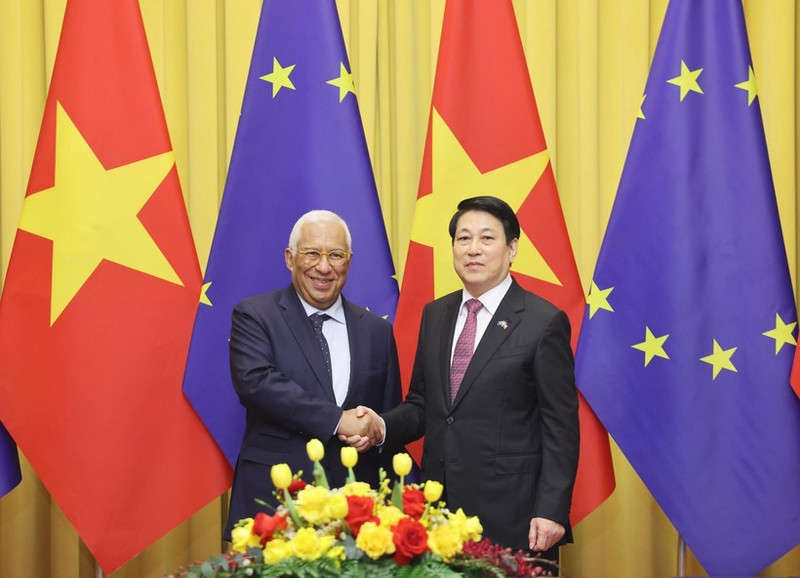 El presidente de Vietnam, Luong Cuong, y el titular del Consejo Europeo, António Costa. (Foto: VNA)