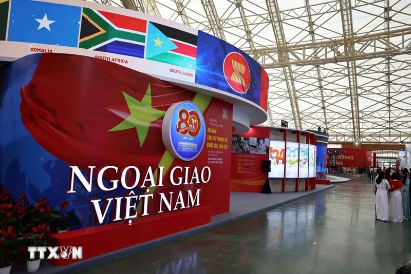 El stand del sector diplomático en la exposición sobre los logros de Vietnam. (Foto: VNA)