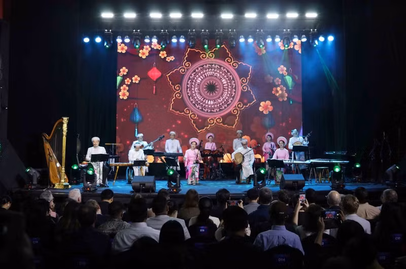 Espectáculos vietnamitas en el evento. (Foto: VNA)