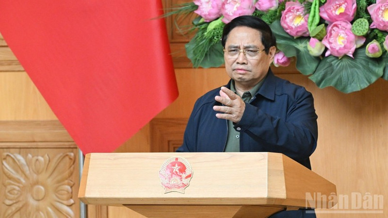 El primer ministro de Vietnam, Pham Minh Chinh, interviene en la reunión. (Foto: Nhan Dan)