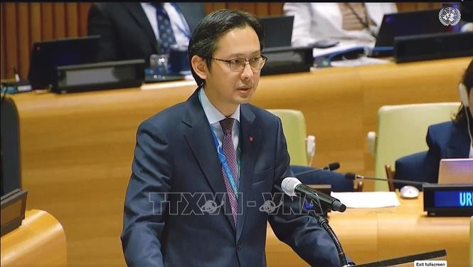El embajador Do Hung Viet, representante permanente de Vietnam ante la Organización de las Naciones Unidas, habla en el evento. (Foto: VNA)