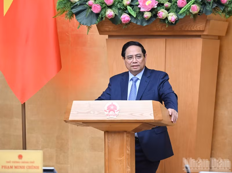 El primer ministro de Vietnam, Pham Minh Chinh, interviene en la reunión. (Foto: Nhan Dan)