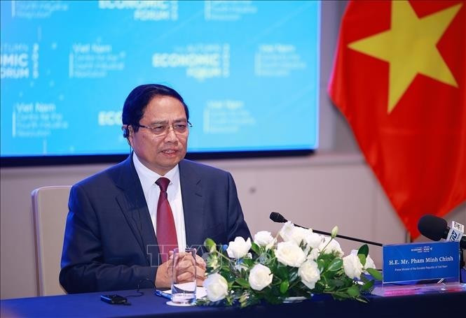 El primer ministro de Vietnam, Pham Minh Chinh, habla en la reunión. (Foto: VNA)