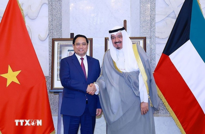 El primer ministro de Vietnam, Pham Minh Chinh, se reúne con su homólogo de Kuwait, el jeque Ahmad Abdullah Al-Ahmad Al Sabah. (Foto: VNA)
