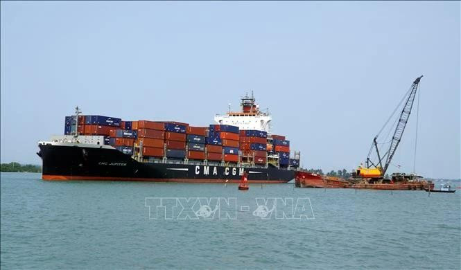 El puerto marítimo de Chu Lai, en la provincia de Quang Nam, da la bienvenida a barcos de 50 mil toneladas. (Fotografía: VNA)