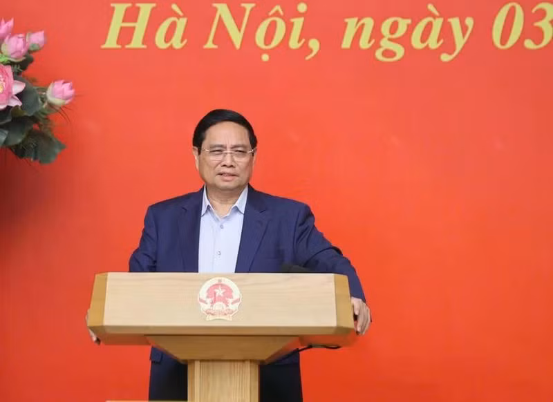 El primer ministro Pham Minh Chinh habla en la reunión. (Fotografía: Nhan Dan)