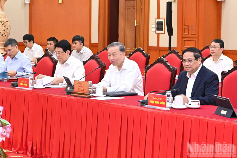 El secretario general del Partido Comunista de Vietnam, To Lam, interviene en la reunión. (Foto: Nhan Dan)