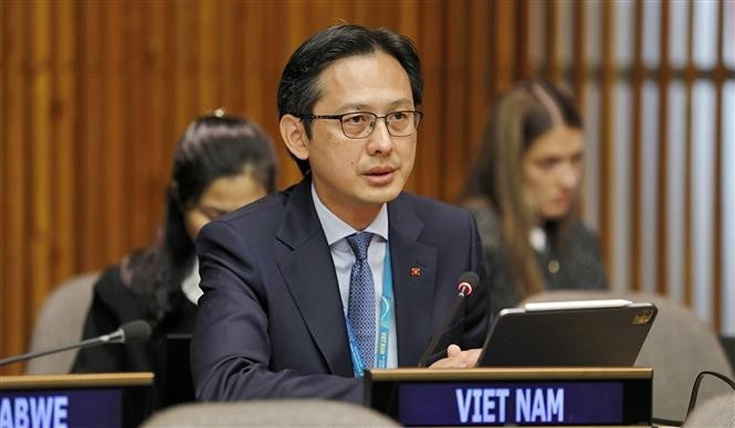 El embajador Do Hung Viet. (Foto: VNA)