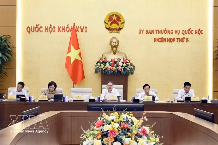El presidente de la Asamblea Nacional de Vietnam, Tran Thanh Man, interviene en la cita. (Foto: VNA)