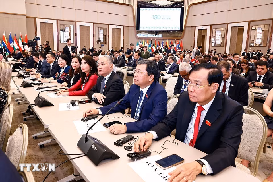 Delegados vietnamitas en la ceremonia de apertura de la UIP-150. (Foto: VNA)