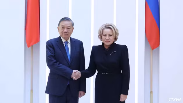 [Foto] Líder vietnamita se reúne con presidenta del Consejo de la Federación Rusa