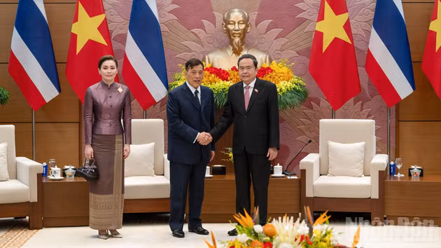 [Foto] Titular del Legislativo vietnamita se reúne con Reyes de Tailandia