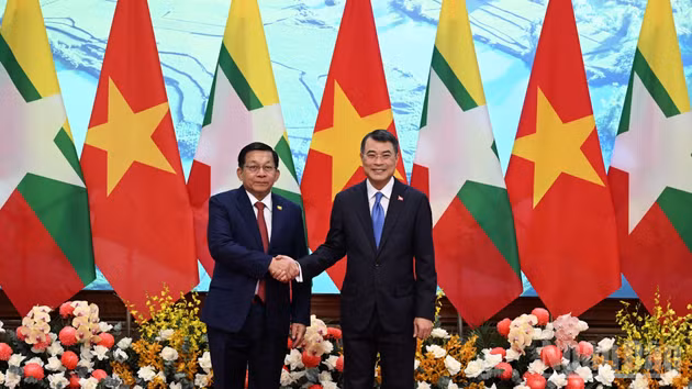 [Foto] Premier vietnamita mantiene encuentro con presidente de Myanmar